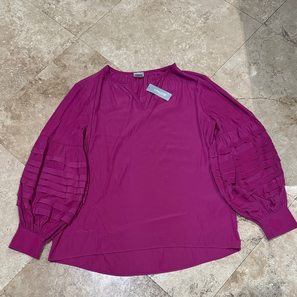 💖 NWT Chico’s Sea Island Poly Blouse in Vivid Magenta – Size 1 (Women’s 8/10)💖